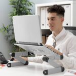 Dvižna mizica za prenosnik Laptable